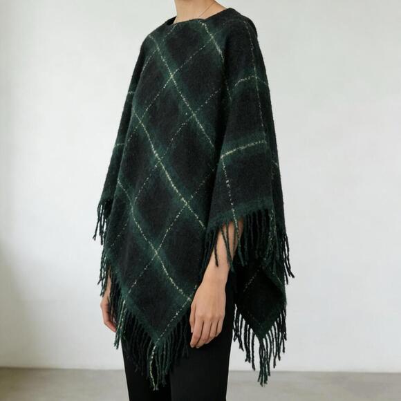Polo Ralph Lauren Sweaters - Lauren Ralph Lauren Classic Plaid Fringe Poncho Shawl Green One Size Wrap Soft